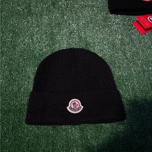 Moncler Black Ribbed Beanie
